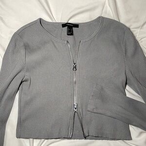 Forever 21 Gray Long Sleeve Fitted Crop Button Down Top